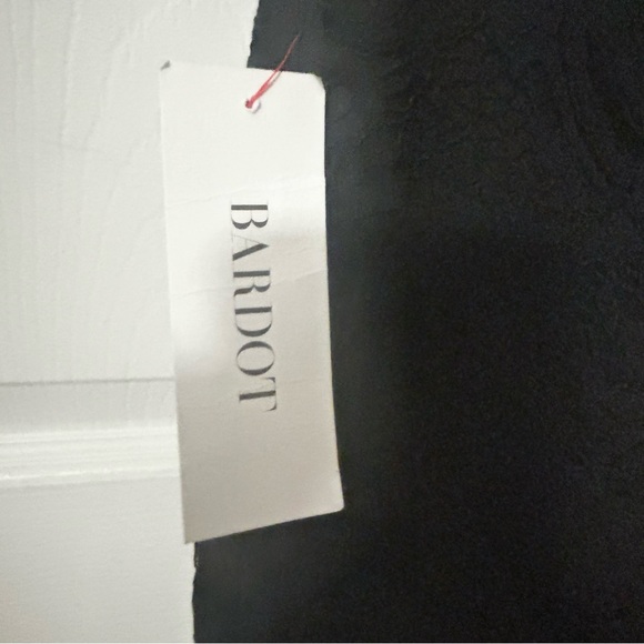 NWT BARDOT RIVIERA LACE HALTER COCKTAIL AND PARTY DRESS NWT BARDOT - Picture 8 of 10